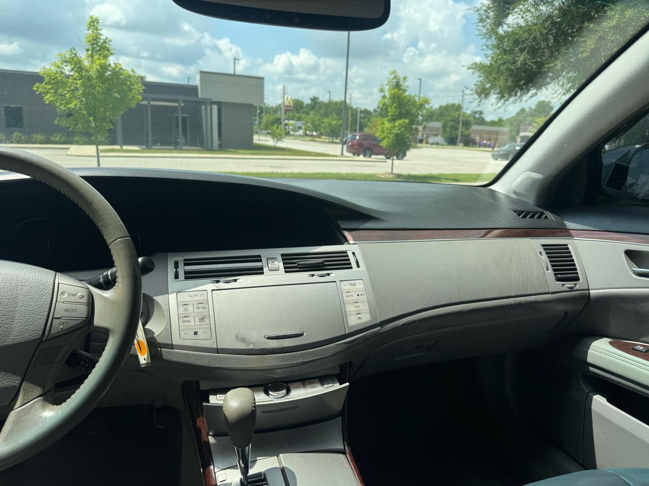 Toyota Avalon Limited 2010