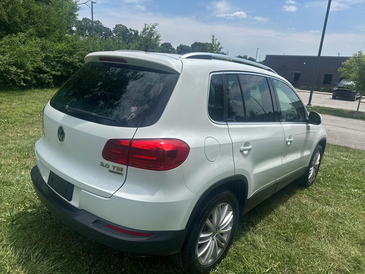 Volkswagen Tiguan S 4Motion 2015