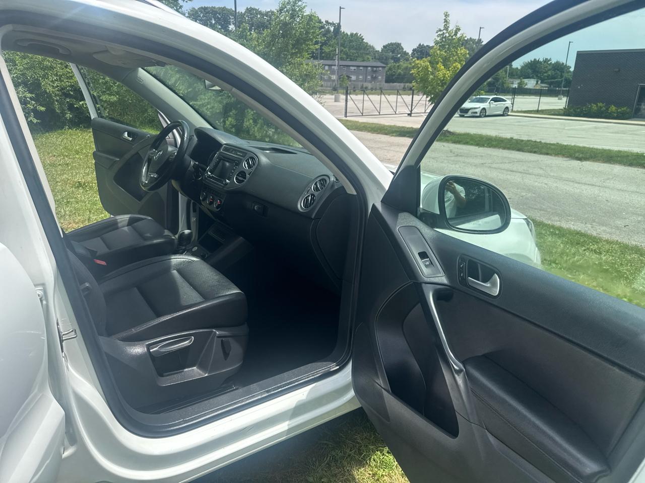 Volkswagen Tiguan S 4Motion 2015