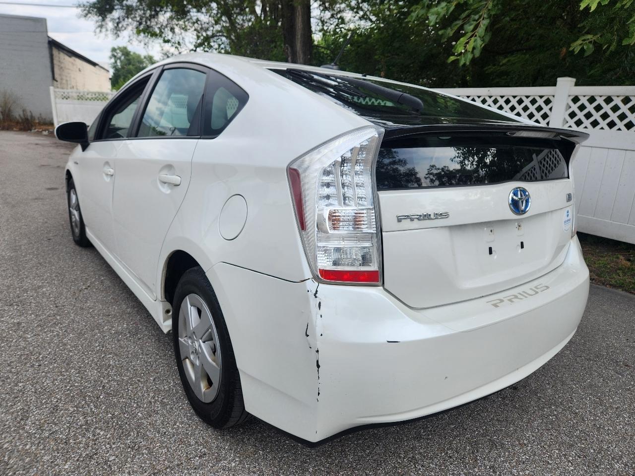 Toyota Prius Prius V 2010