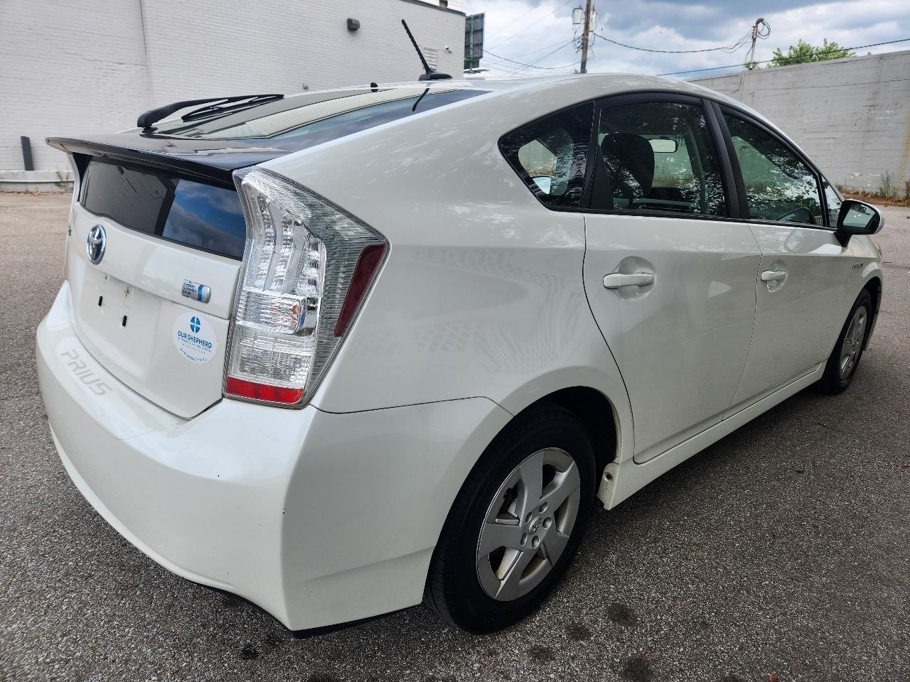 Toyota Prius Prius V 2010