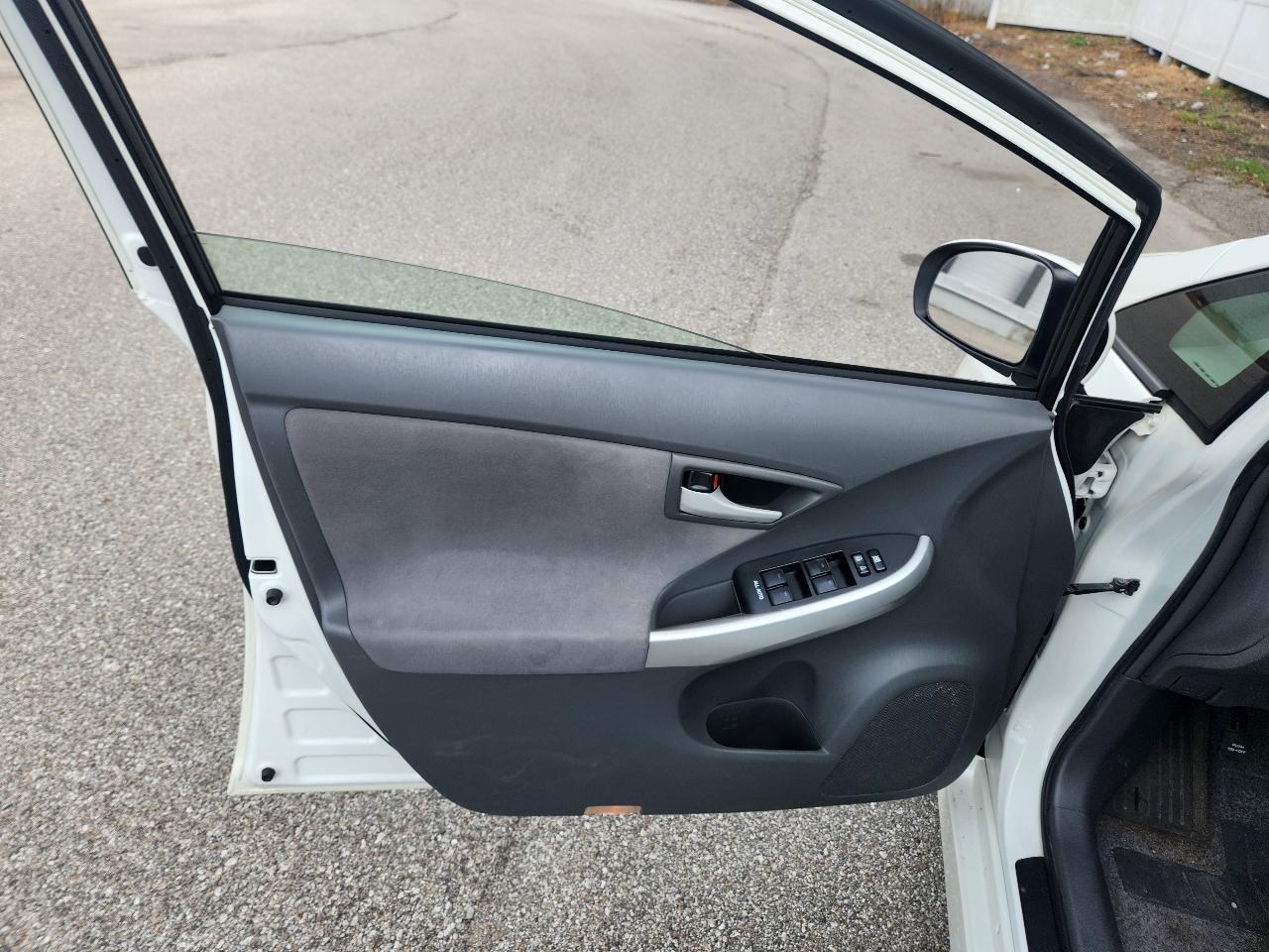 Toyota Prius Prius V 2010