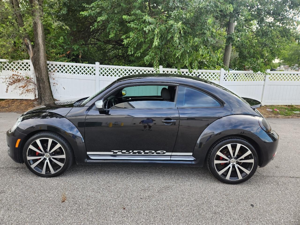 Volkswagen Beetle 2.0T Turbo 2012