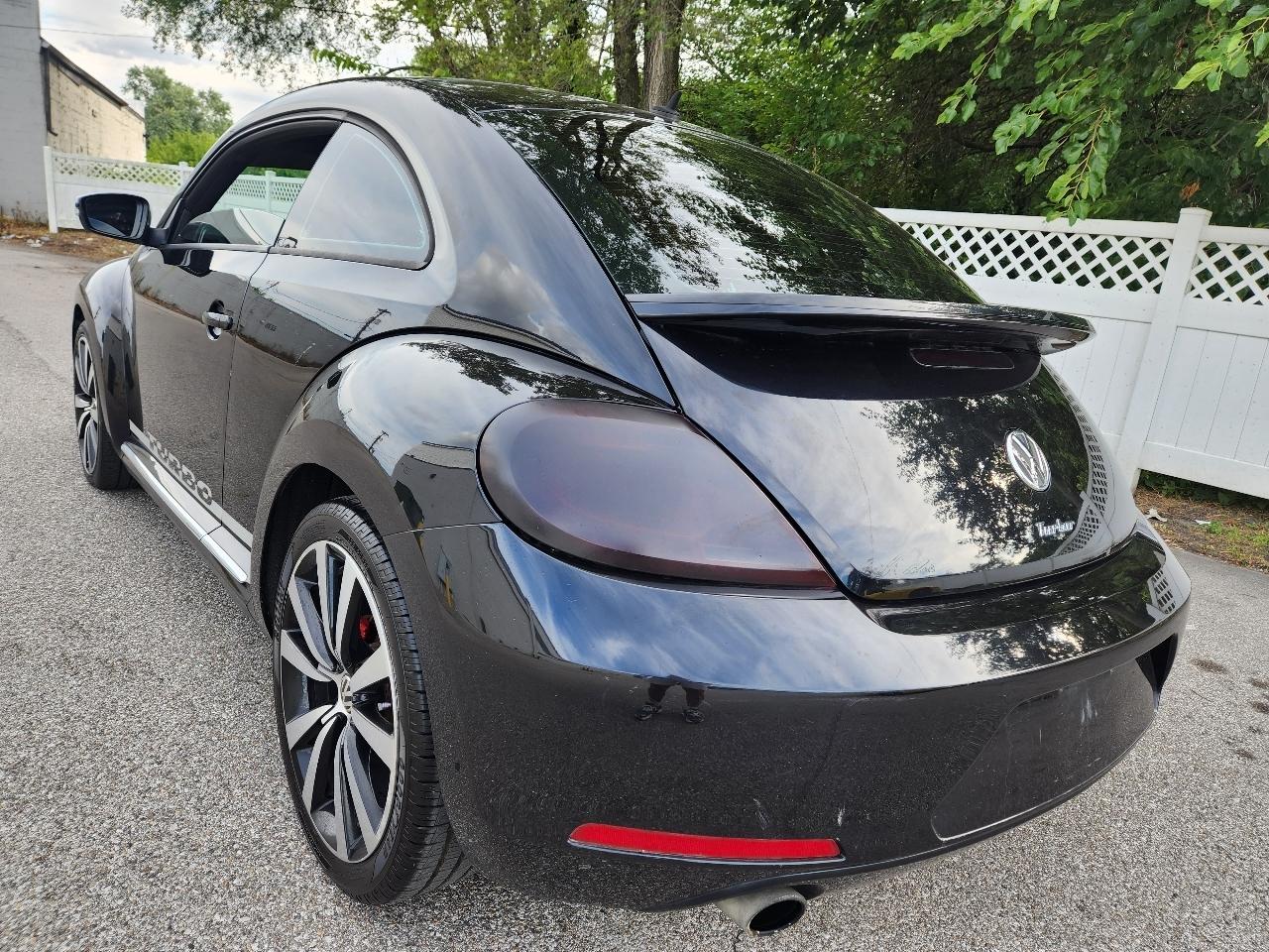 Volkswagen Beetle 2.0T Turbo 2012