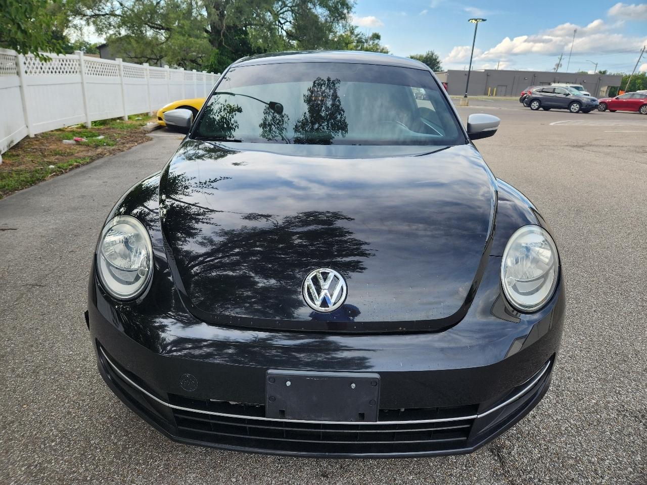 Volkswagen Beetle 2.0T Turbo 2012