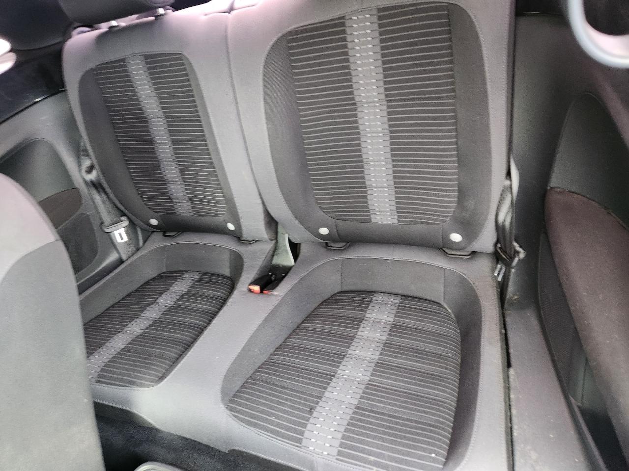 Volkswagen Beetle 2.0T Turbo 2012