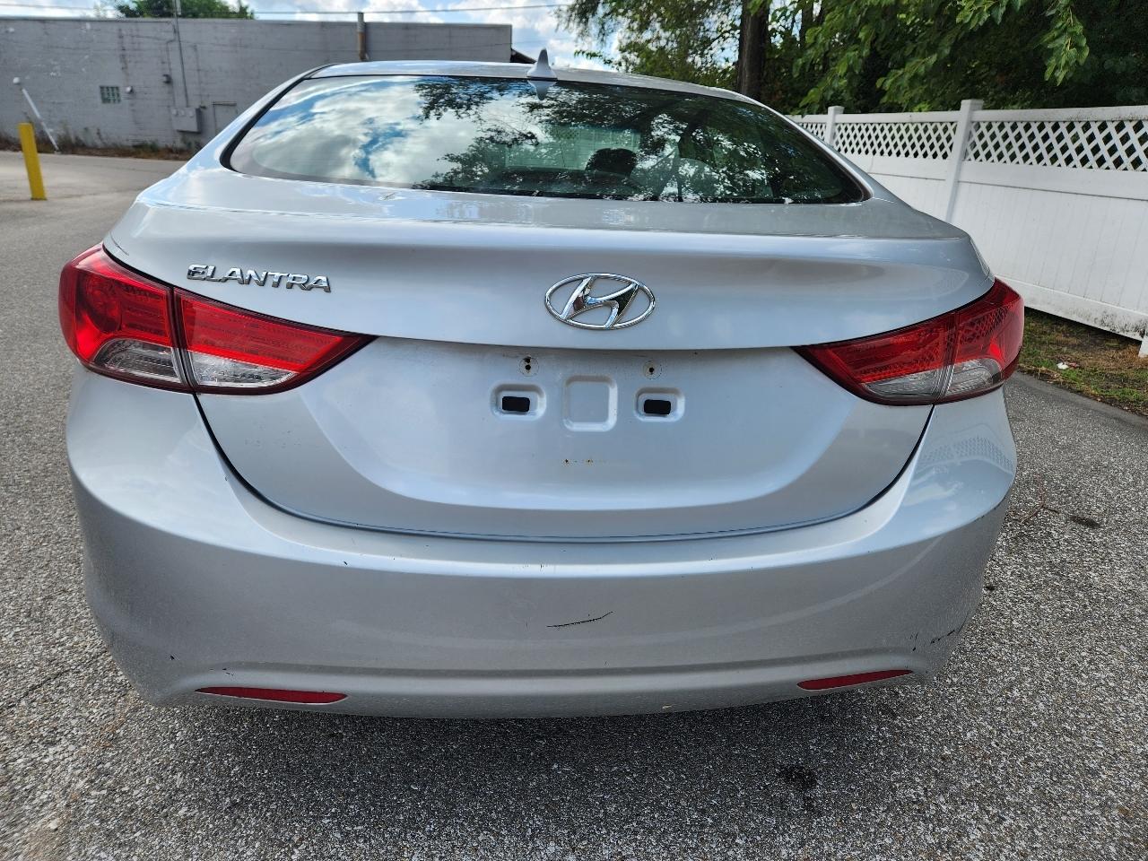 Hyundai Elantra Limited 2013