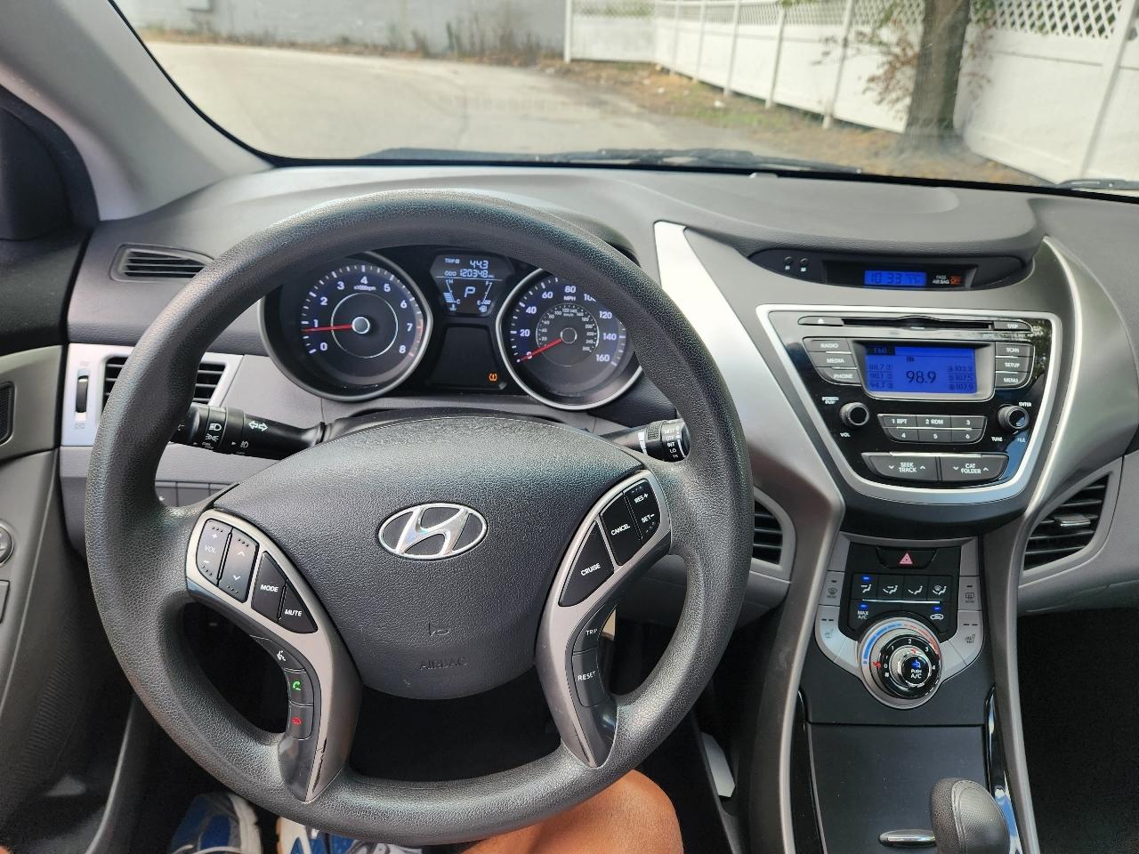 Hyundai Elantra Limited 2013