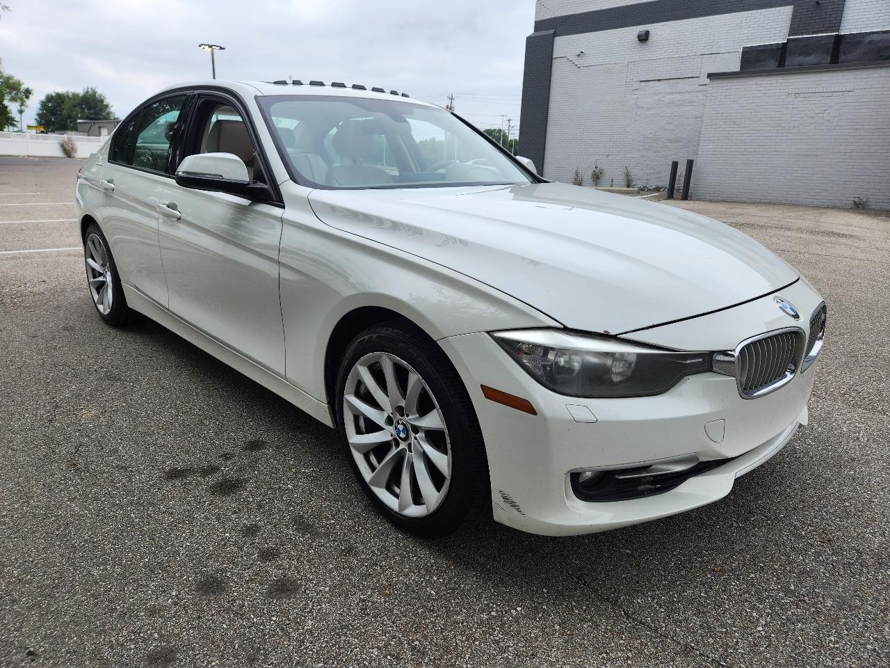 BMW 3-Series 328i xDrive Sedan 2013