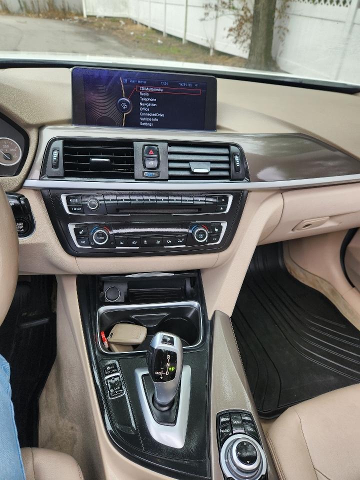 BMW 3-Series 328i xDrive Sedan 2013