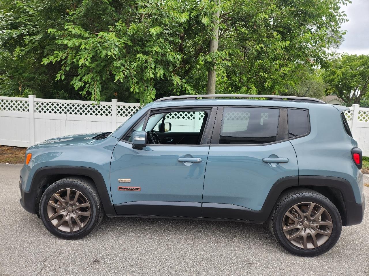 Jeep Renegade Latitude FWD 2016
