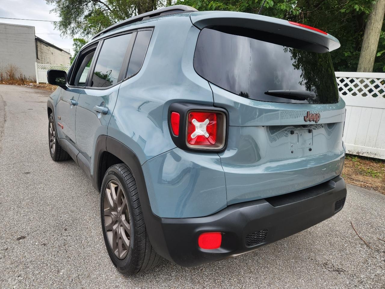 Jeep Renegade Latitude FWD 2016