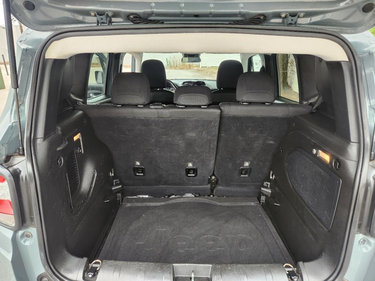 Jeep Renegade Latitude FWD 2016
