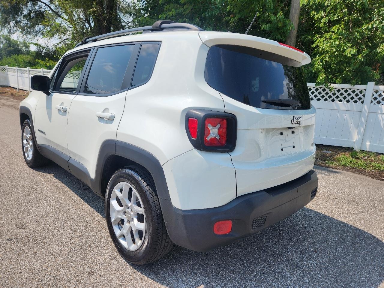Jeep Renegade Latitude FWD 2016