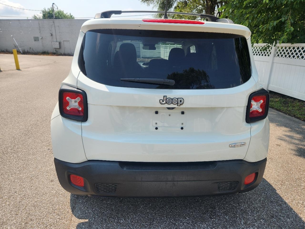 Jeep Renegade Latitude FWD 2016