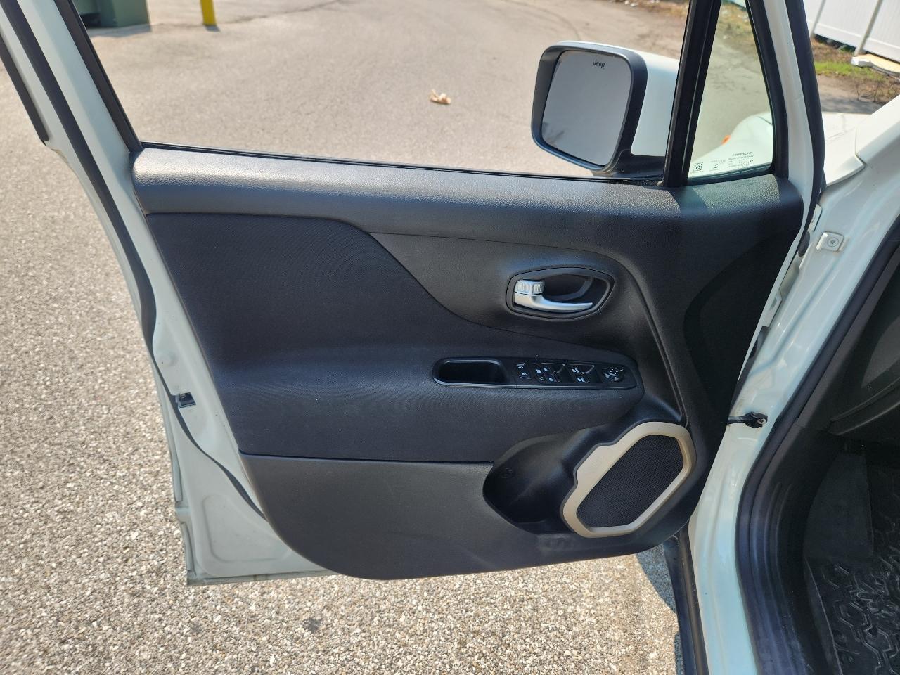 Jeep Renegade Latitude FWD 2016