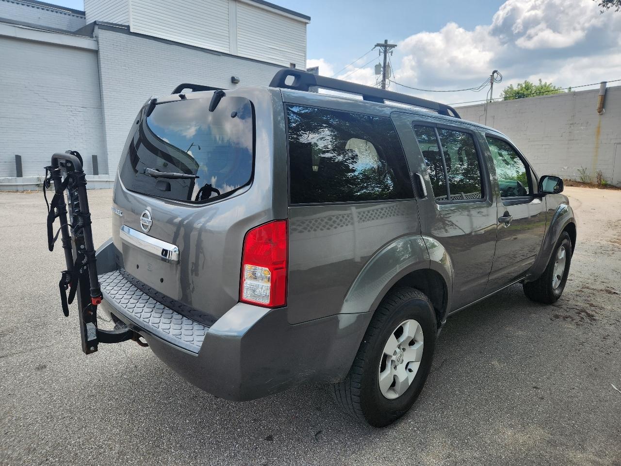 Nissan Pathfinder SE 2WD 2008