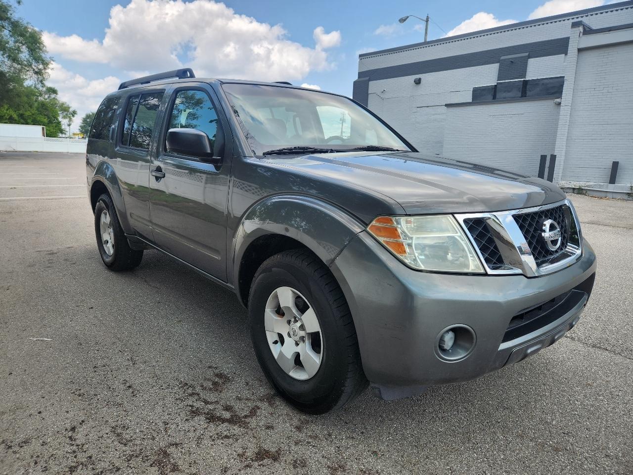 Nissan Pathfinder SE 2WD 2008