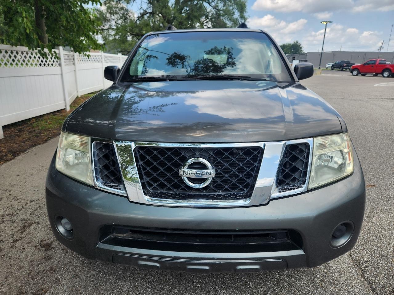 Nissan Pathfinder SE 2WD 2008