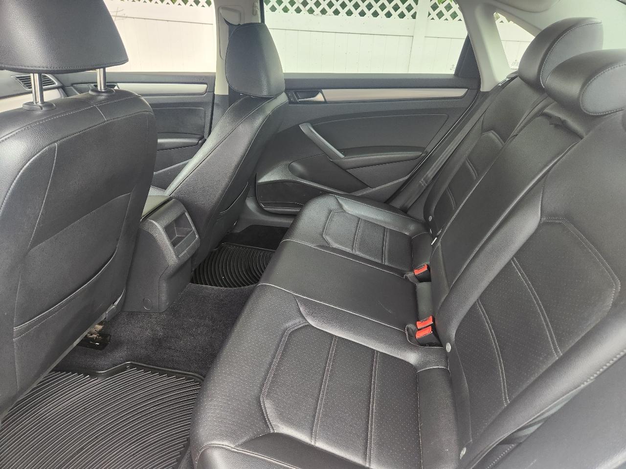 Volkswagen Passat Sport PZEV 5M 2015