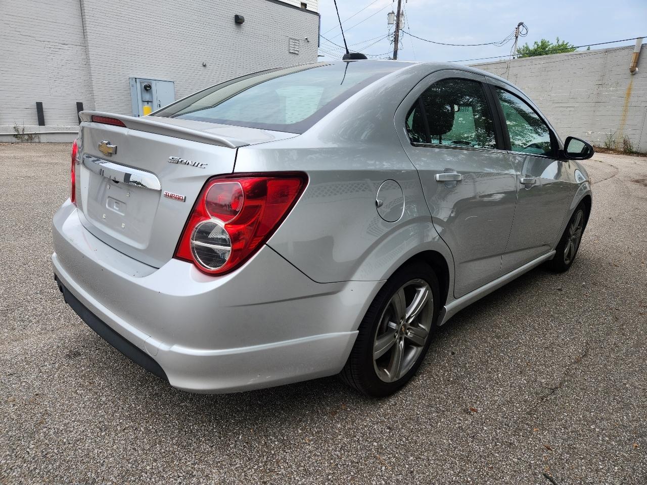 Chevrolet Sonic RS Auto Sedan 2015