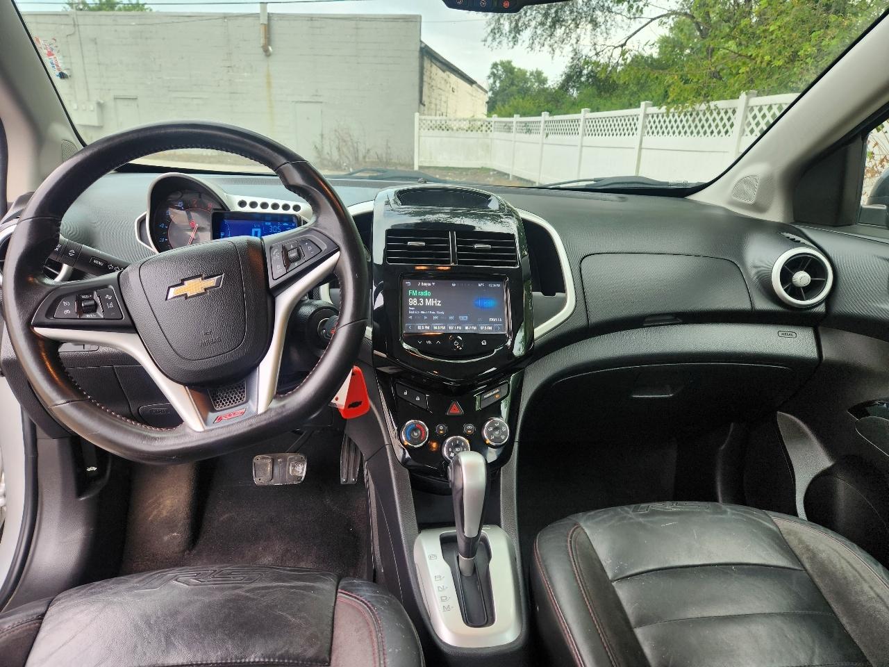 Chevrolet Sonic RS Auto Sedan 2015