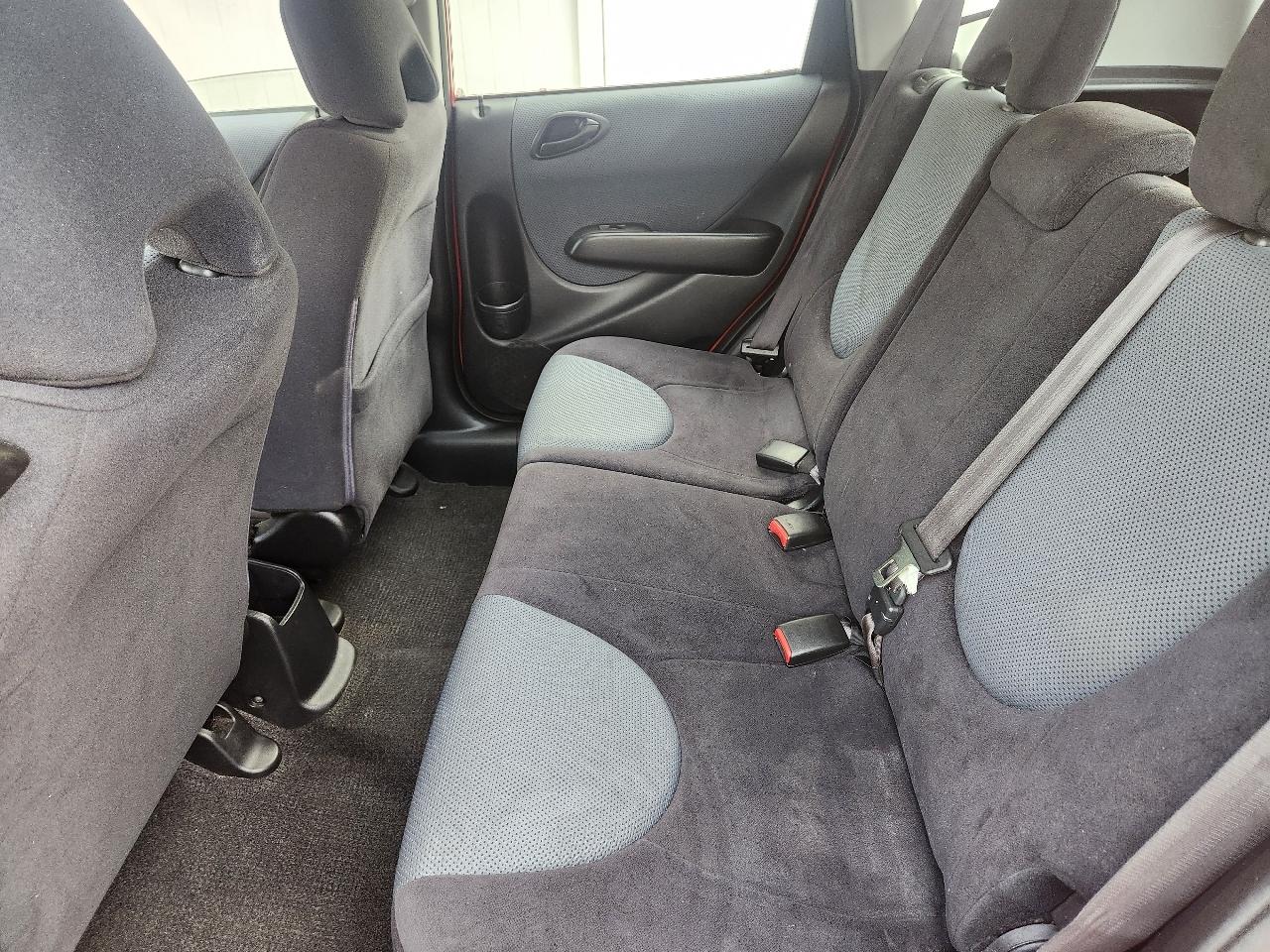 Honda Fit Sport 5-Speed AT 2007