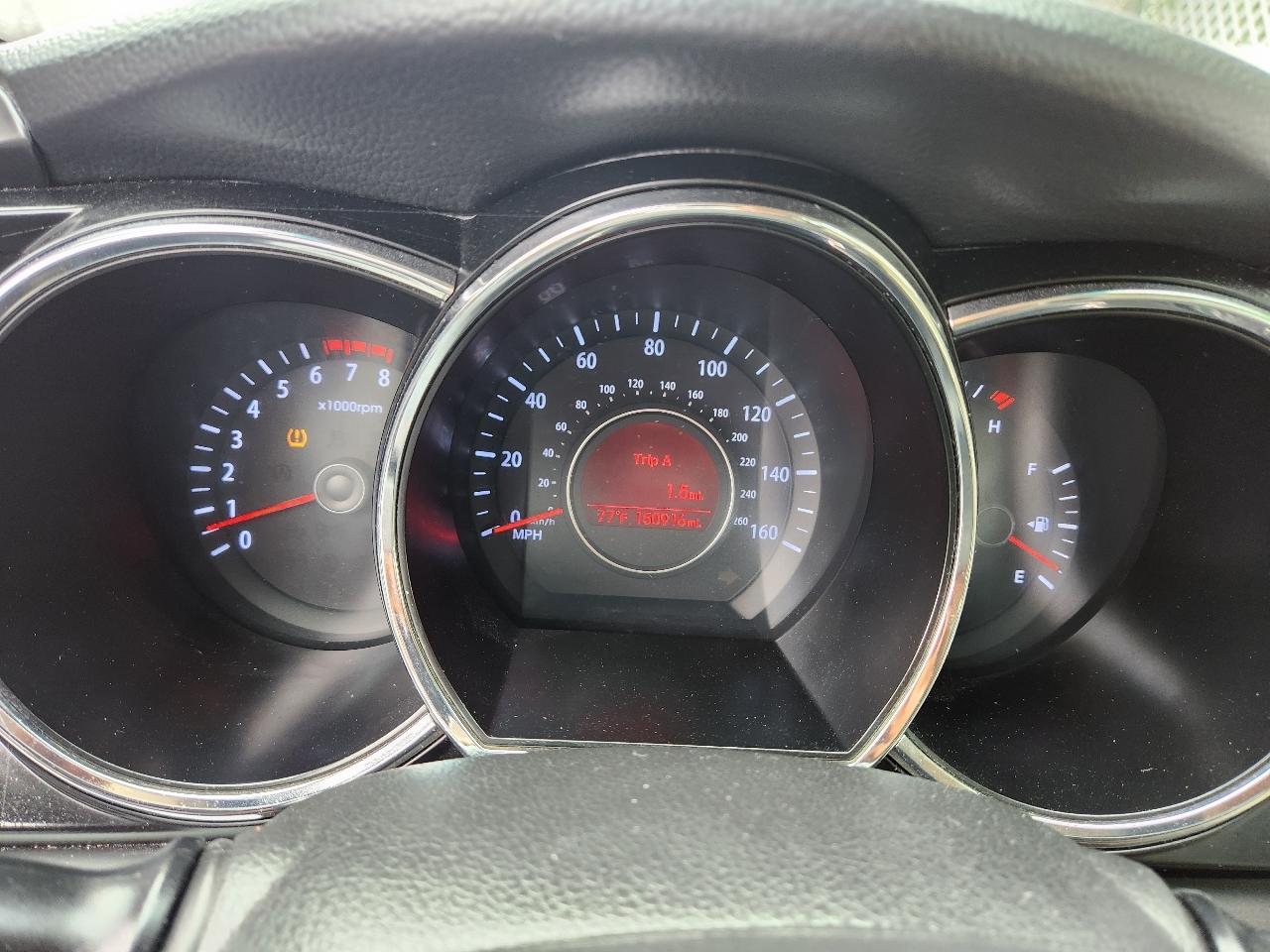 Kia Optima LX MT 2013