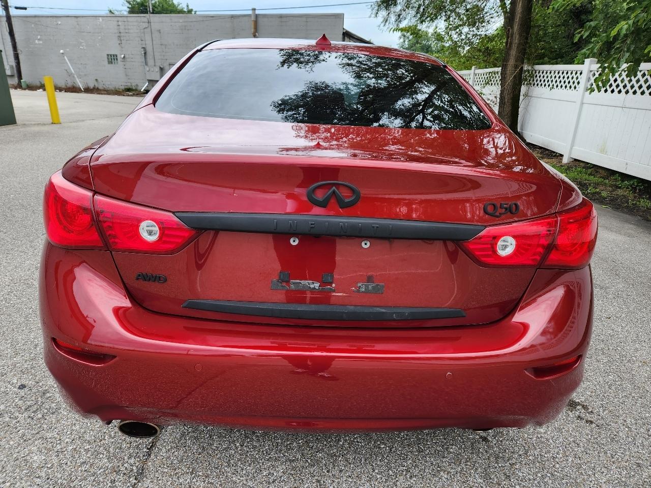 Infiniti Q50 Base AWD 2015