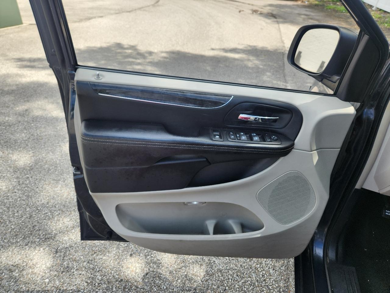 Chrysler Town & Country Touring 2014
