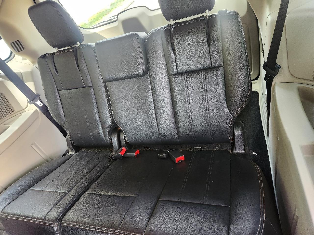 Chrysler Town & Country Touring 2014