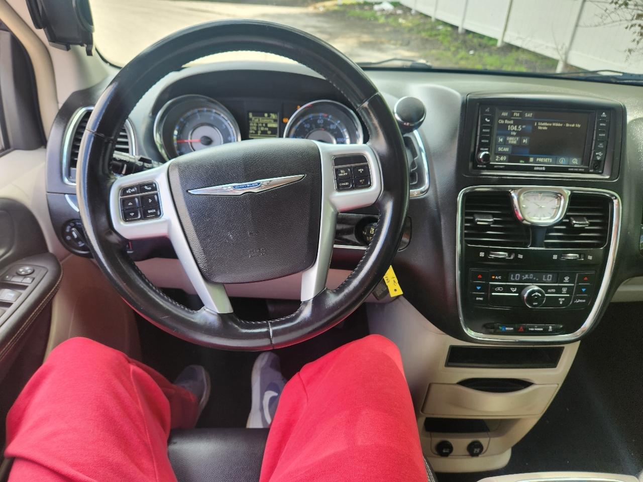 Chrysler Town & Country Touring 2014