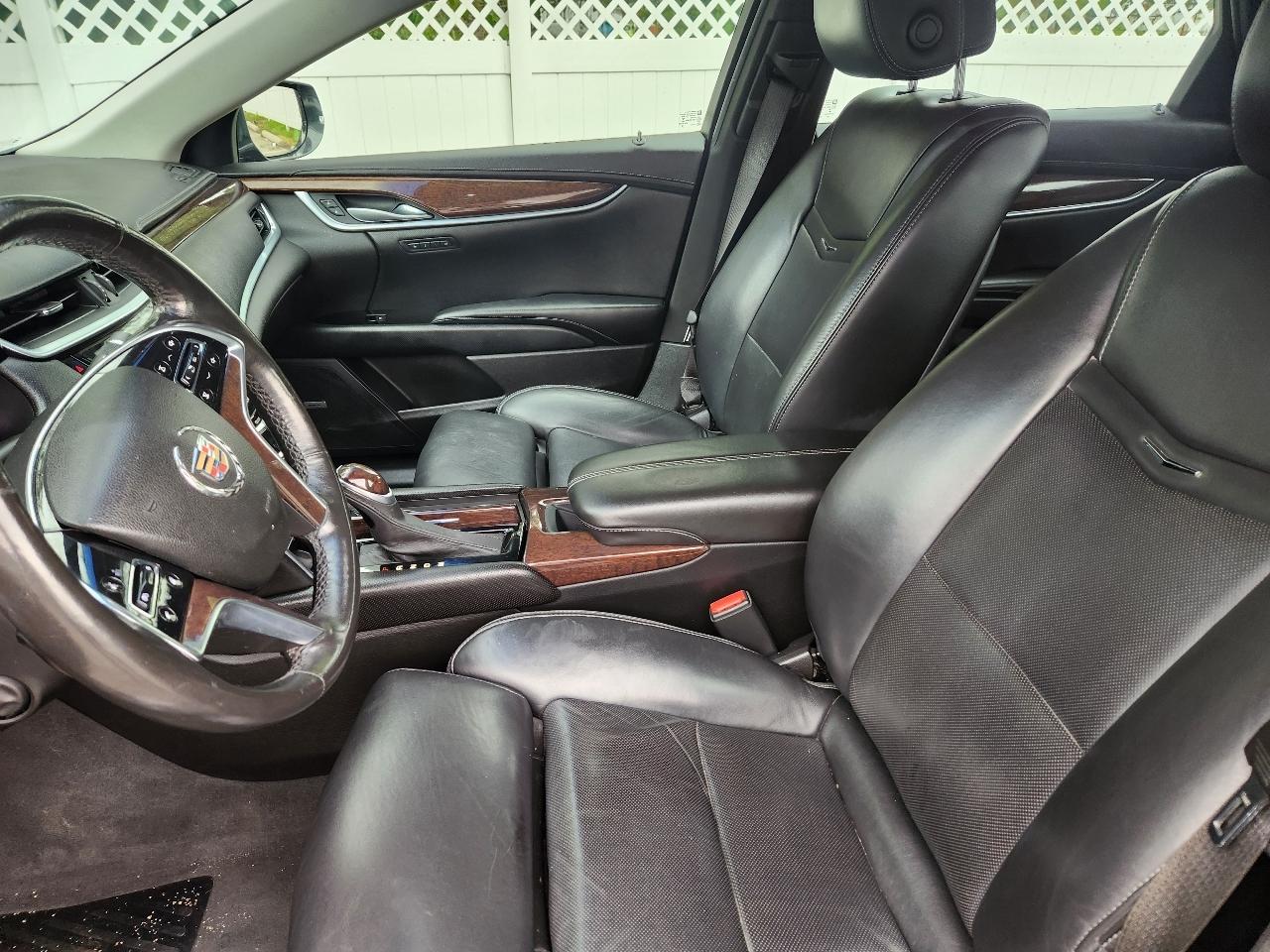 Cadillac XTS Luxury AWD 2014