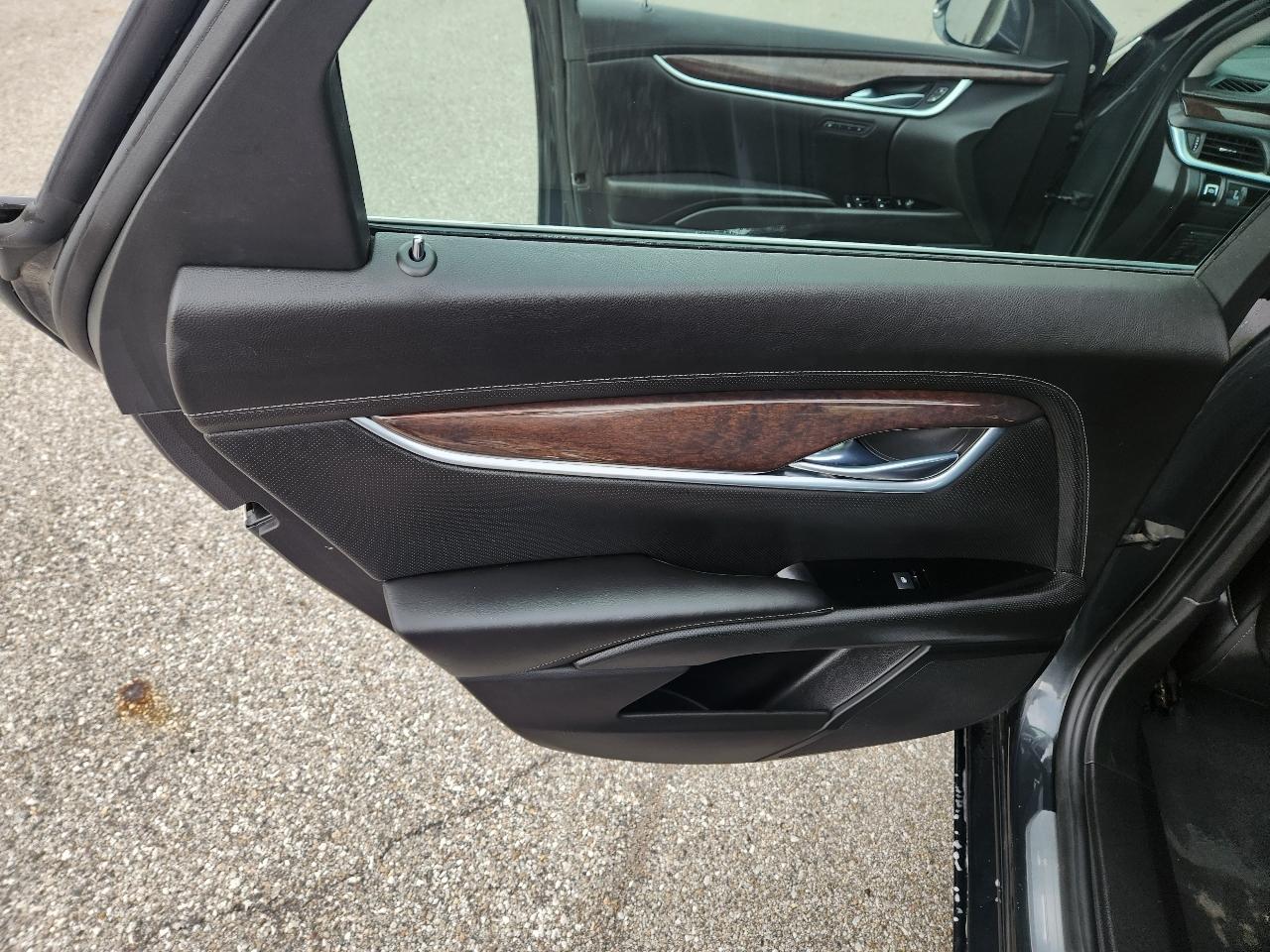 Cadillac XTS Luxury AWD 2014