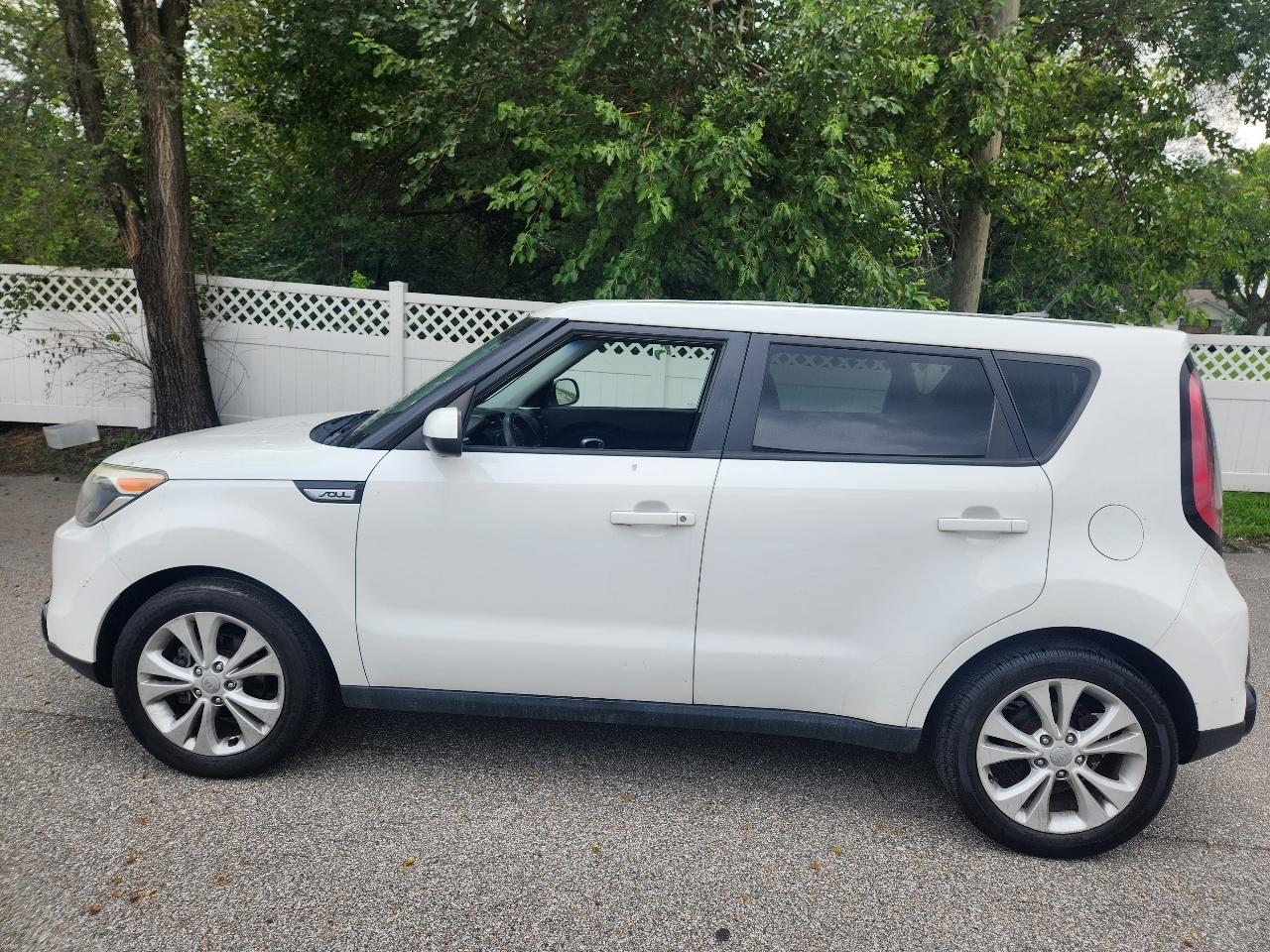 Kia Soul + w/Signature 2.0 Special Edition 2016