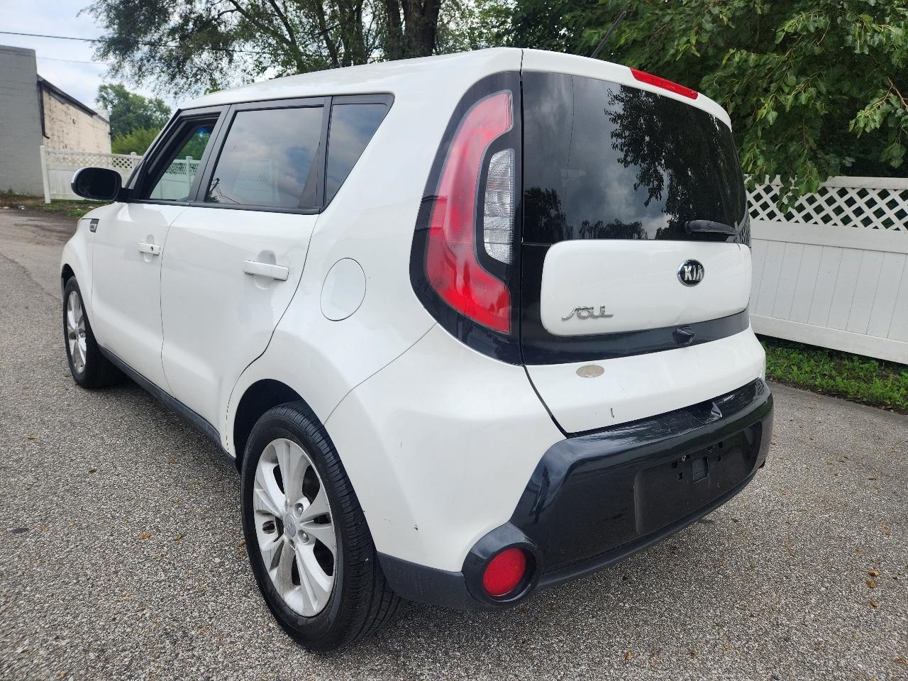 Kia Soul + w/Signature 2.0 Special Edition 2016