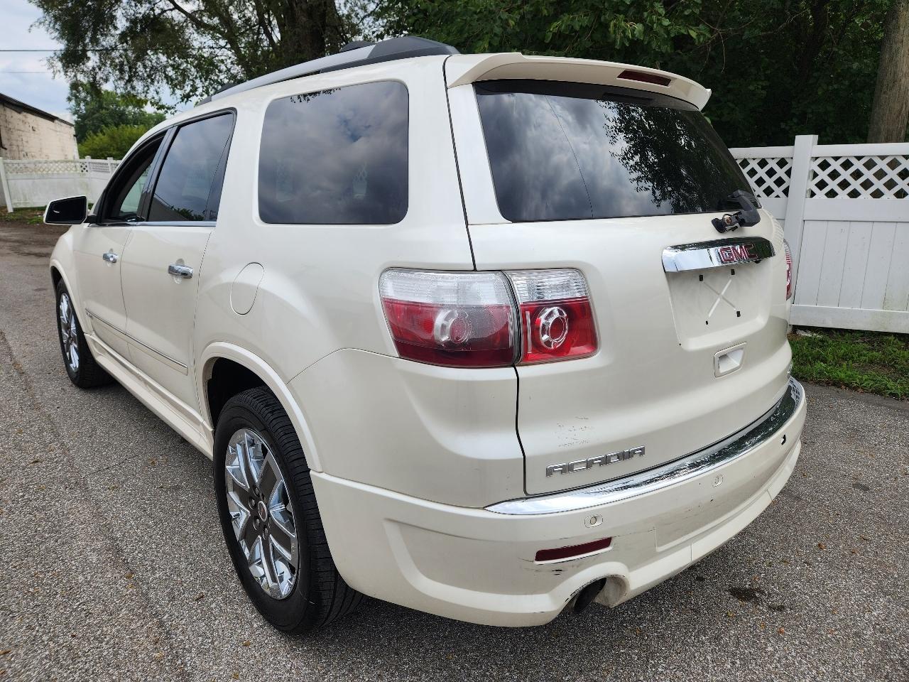 GMC Acadia Denali AWD 2012