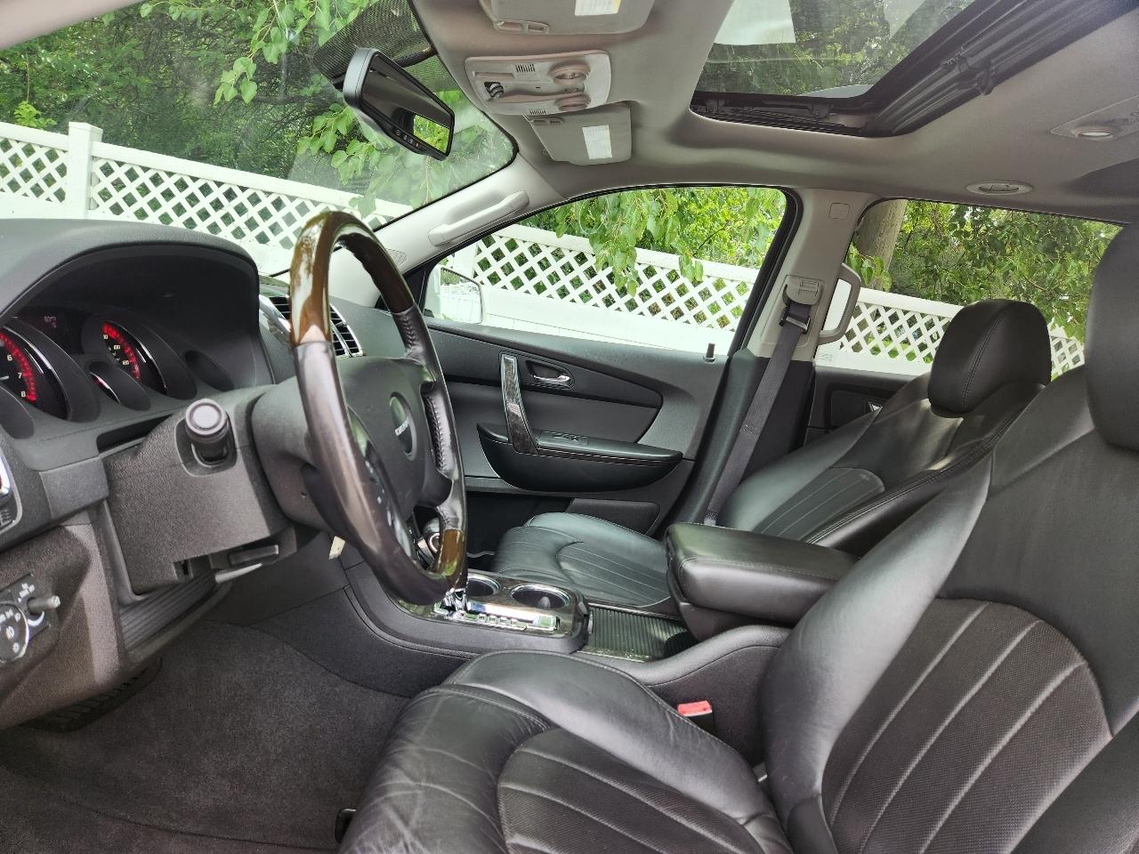 GMC Acadia Denali AWD 2012
