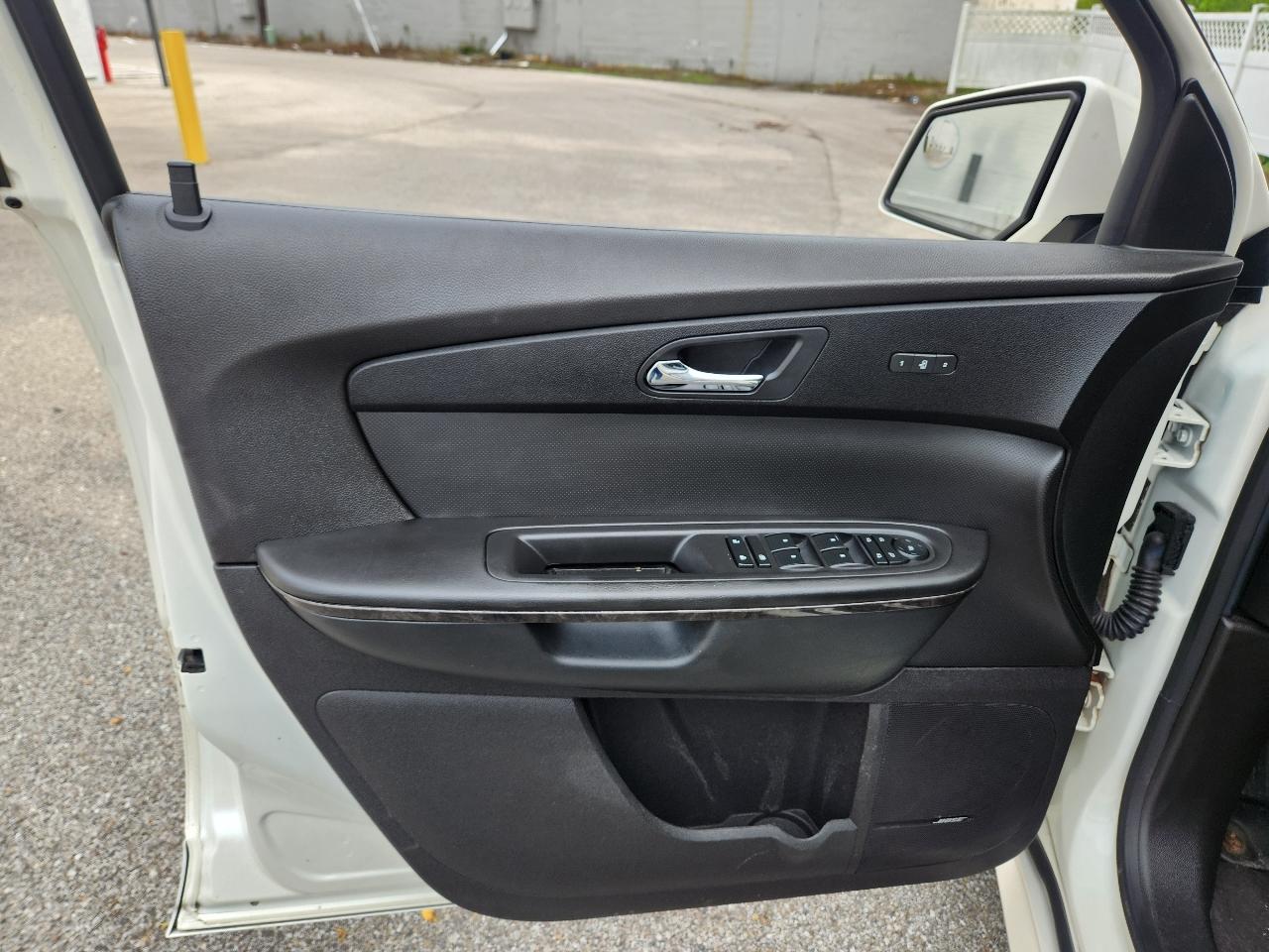 GMC Acadia Denali AWD 2012