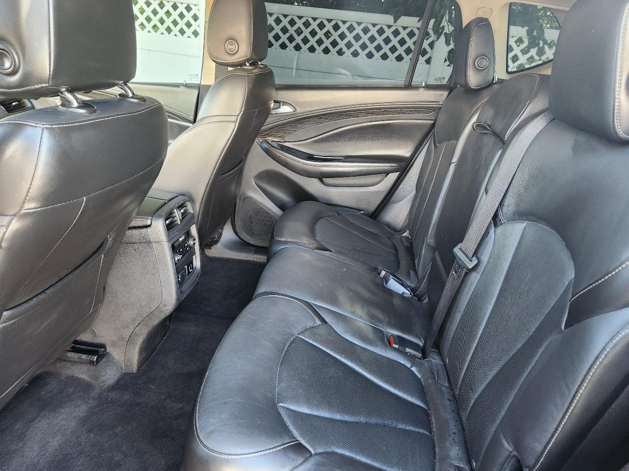 Buick Envision Essense 2017