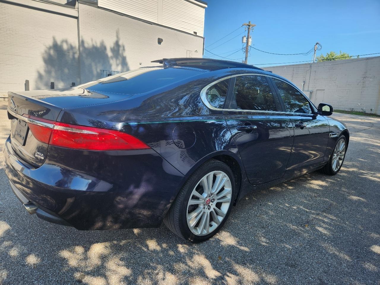 Jaguar XF-Series 25t Prestige AWD 2018