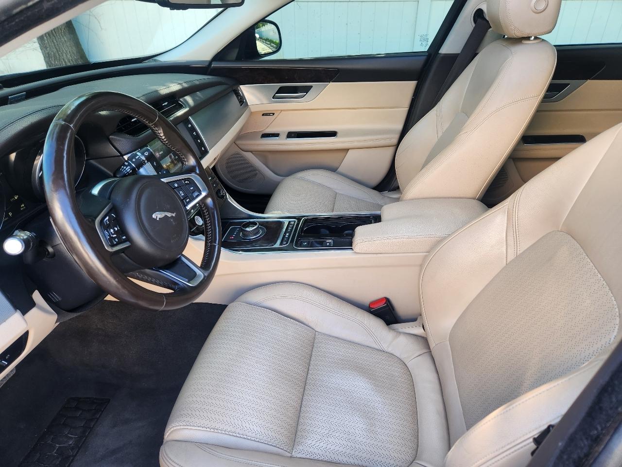 Jaguar XF-Series 25t Prestige AWD 2018