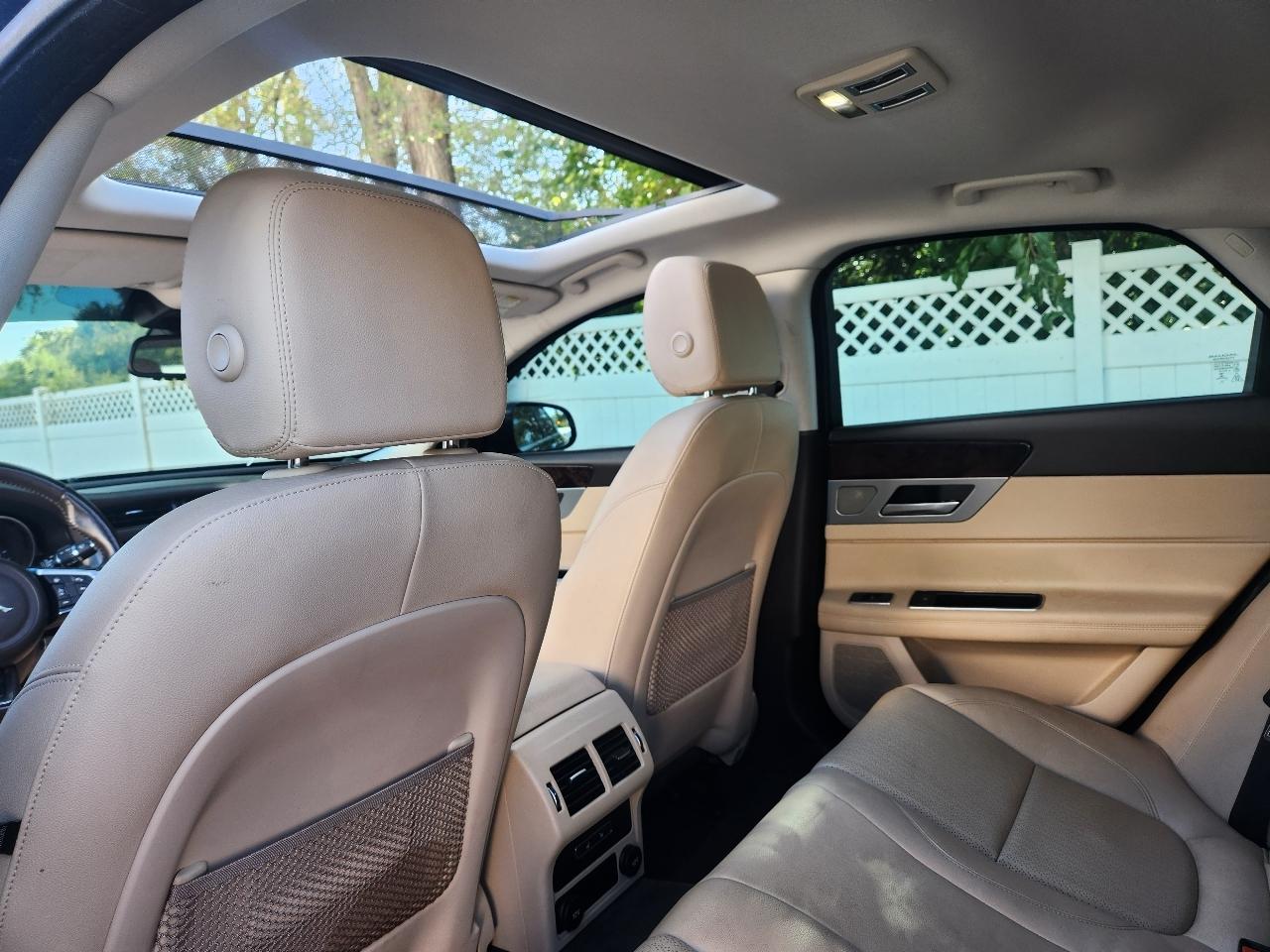 Jaguar XF-Series 25t Prestige AWD 2018