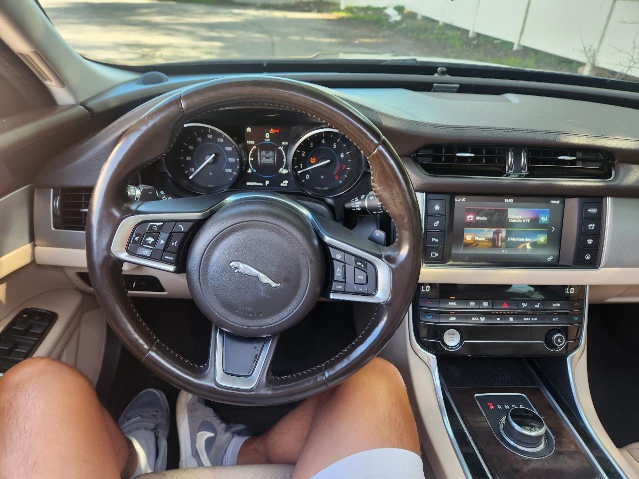 Jaguar XF-Series 25t Prestige AWD 2018