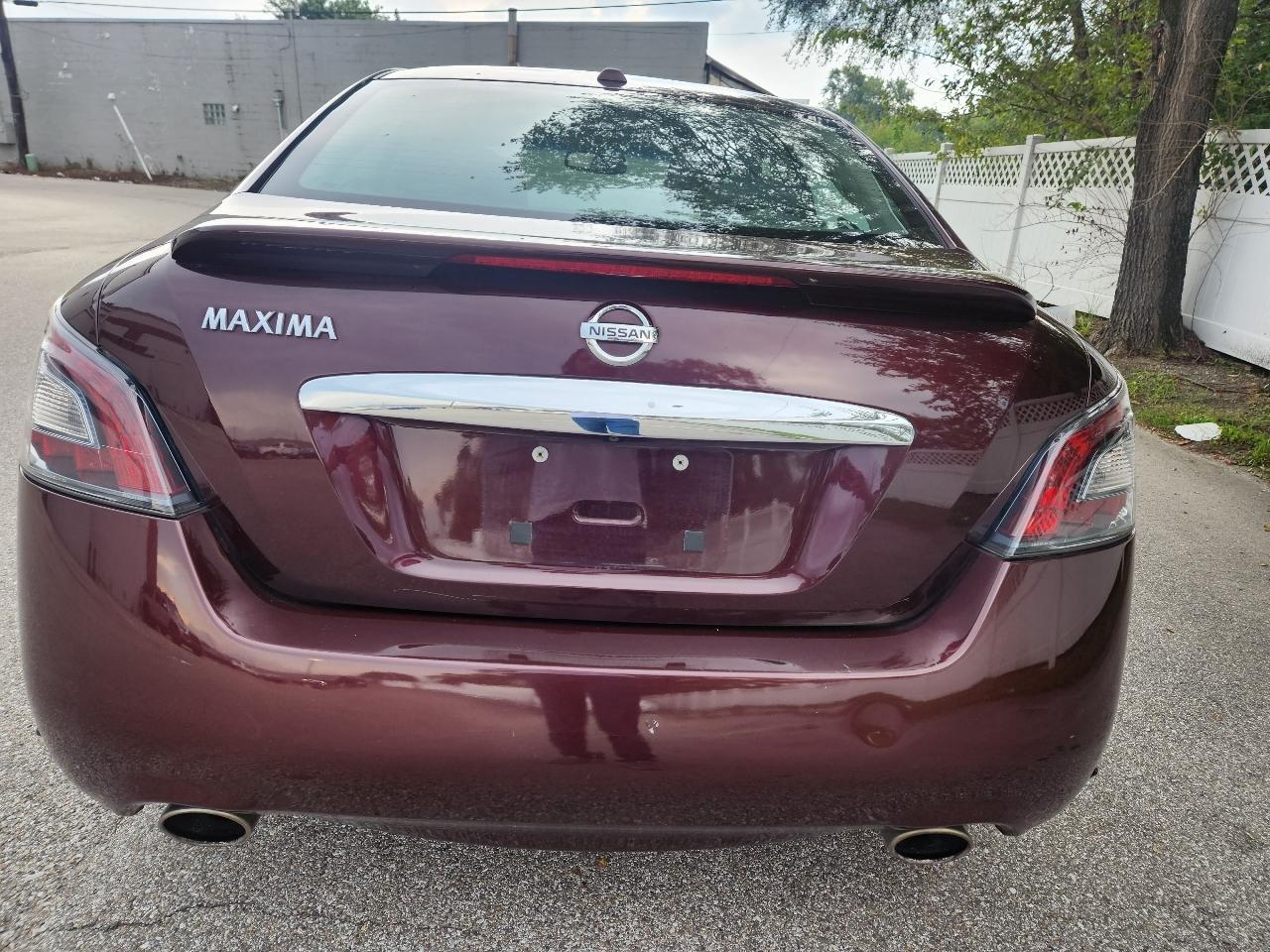Nissan Maxima SV 2014