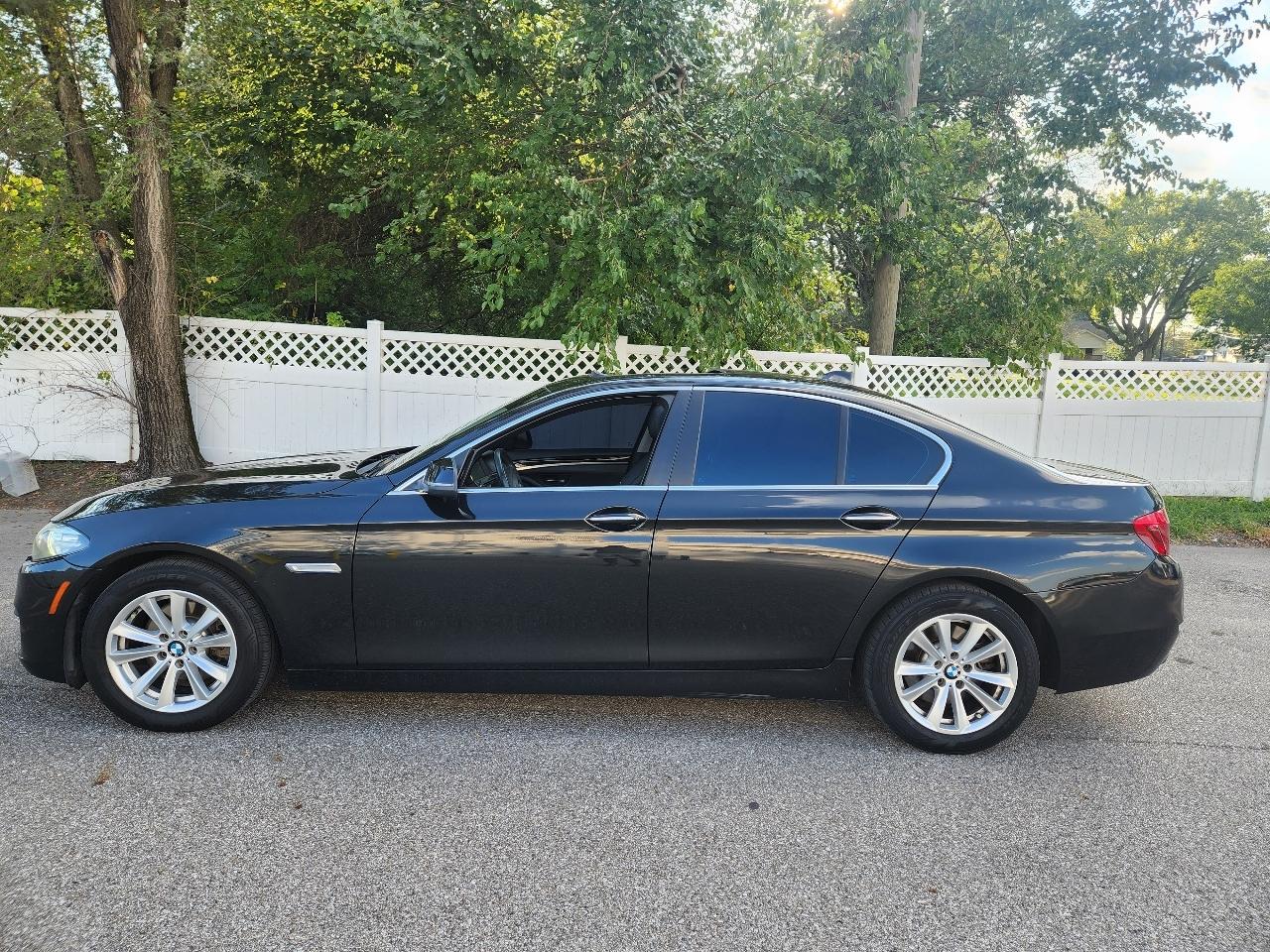 BMW 5-Series 528i 2014