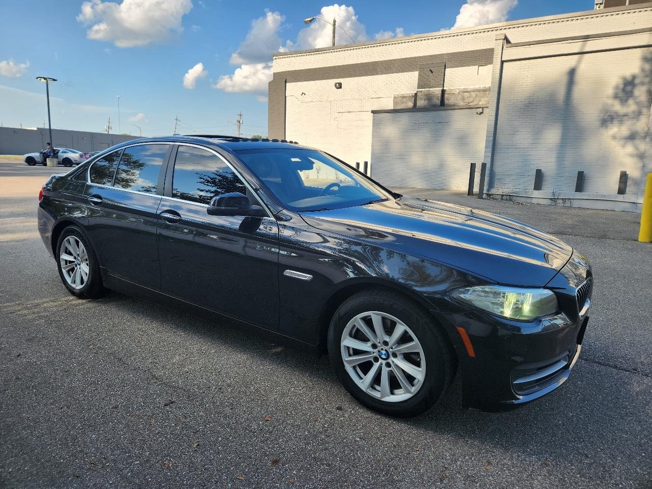 BMW 5-Series 528i 2014