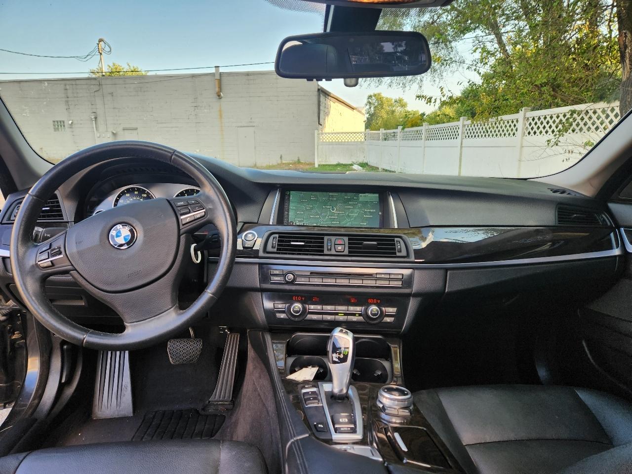 BMW 5-Series 528i 2014