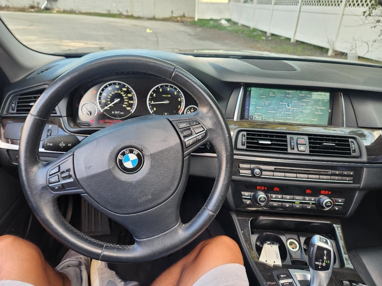 BMW 5-Series 528i 2014