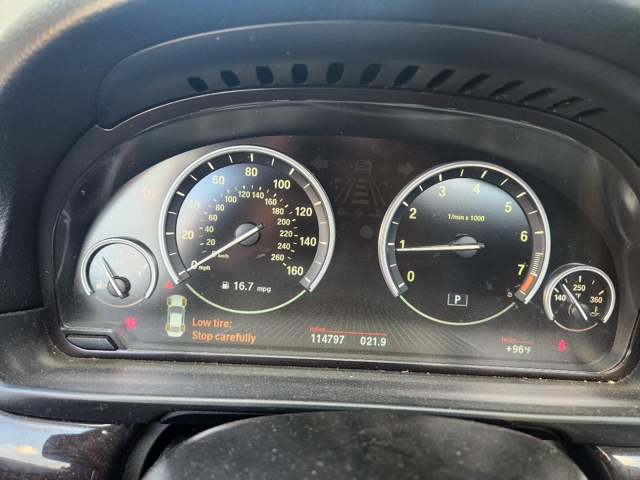 BMW 5-Series 528i 2014